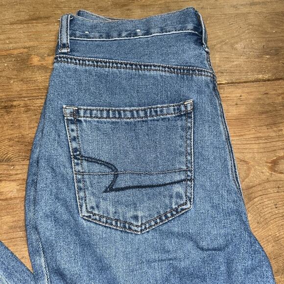 American Eagle Denim Distressed Mom Jeans Size 2 - Picture 8 of 13